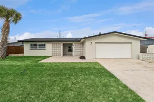 466 Gateway Dr, Merritt Island, FL 32952 - Photo 1