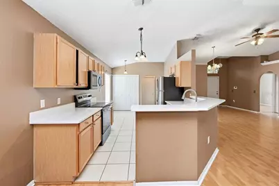 319 Pleasant Gardens Drive, Apopka, FL 32703 - Photo 11