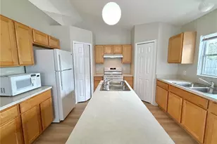 12052 Villa Rd, Spring Hill, FL 34609 - Photo 7