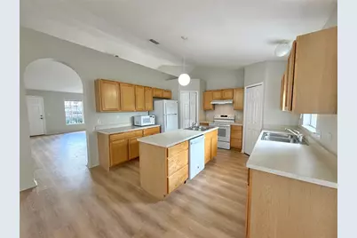 12052 Villa Road, Spring Hill, FL 34609 - Photo 17