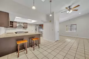 932 Robinhood Ct, Maitland, FL 32751 - Photo 9