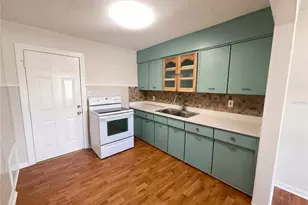 4607 E Yukon St, Tampa, FL 33617 - Photo 3