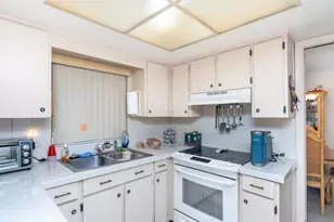 912 N Fairbairn Dr, Deltona, FL 32725 - Photo 11