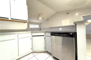 3221 Lackland Dr, Deltona, FL 32738 - Photo 9