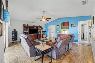 628 Sierra Cir, Davenport, FL 33837 - Photo 7