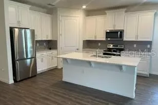 17622 Blazing Star Cir, Clermont, FL 34714 - Photo 3