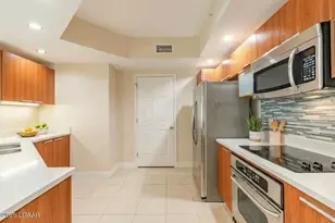 231 Riverside Dr, Daytona Beach, FL 32117 - Photo 7