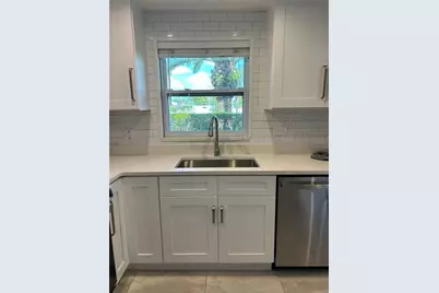 8802 Bay Pointe Drive #102, Tampa, FL 33615 - Photo 7