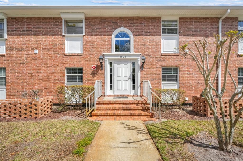 4224 Lake Underhill Rd #8B8 - 4224 Lake Underhill Rd #8B8, Orlando, FL 32803 Luxury Property | Jose Angel Pina