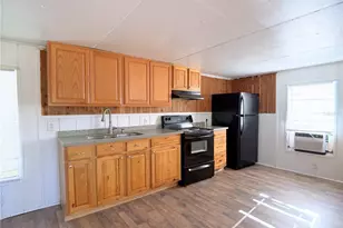 18225 SE 22nd Pl, Silver Springs, FL 34488 - Photo 9