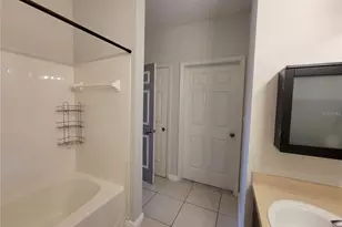 4306 Bayside Village Dr, Tampa, FL 33615 - Photo 37
