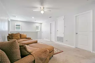 582 Black Eagle Dr, Groveland, FL 34736 - Photo 5