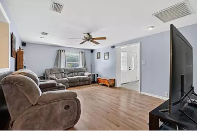 1109 E 8th Avenue, Mount Dora, FL 32757 - Photo 9