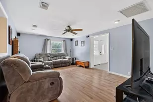 1109 E 8th Ave, Mount Dora, FL 32757 - Photo 9