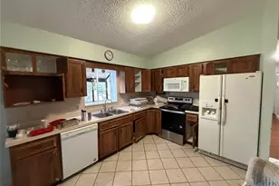 39106 Grays Airport Rd, Lady Lake, FL 32159 - Photo 5