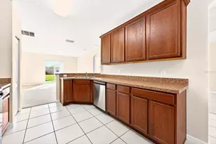 3210 Queen Alexandria Dr, Kissimmee, FL 34744 - Photo 7