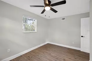 1724 E Mulberry Dr, Tampa, FL 33604 - Photo 13