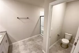 3082 Forrest Plum Ct, Zephyrhills, FL 33540 - Photo 9