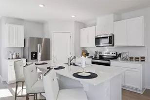 2074 Walnut Crk Dr, Kissimmee, FL 34744 - Photo 9