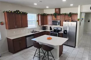1823 Spring Shower Circle, Kissimmee, FL 34744 - Photo 5