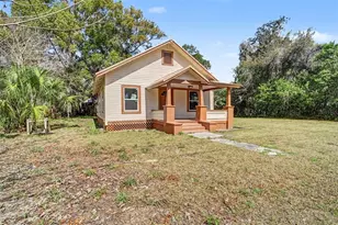 727 Wood St, Deland, FL 32724 - Photo 1