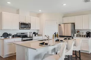 5297 Greenheart Ave, Mount Dora, FL 32757 - Photo 7