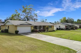 1605 NE 17th Ave, Ocala, FL 34470 - Photo 3