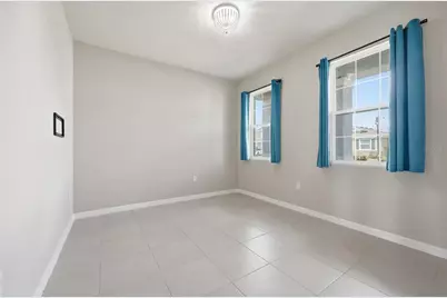 1516 Tropical Oasis Avenue, Plant City, FL 33565 - Photo 13