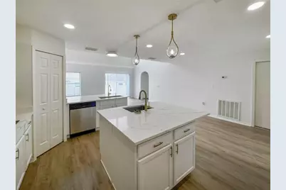 2109 Aitkin Loop, Leesburg, FL 34748 - Photo 5