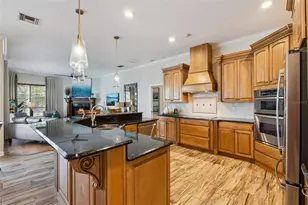 8725 Summerville Pl, Orlando, FL 32819 - Photo 11