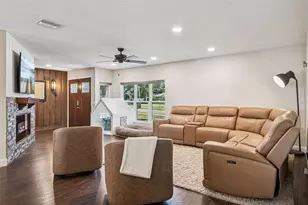 8937 Easterling Dr, Orlando, FL 32819 - Photo 3