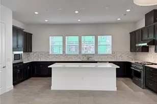 2046 Packing District Wy, Orlando, FL 32804 - Photo 15