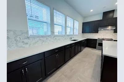 2046 Packing District Way, Orlando, FL 32804 - Photo 21