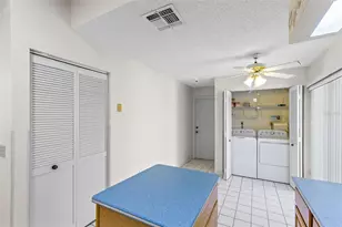5884 Parkview Point Dr, Orlando, FL 32821 - Photo 29