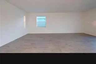 8304 Shr Lk Dr, Englewood, FL 34224 - Photo 7