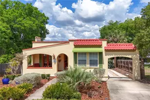 809 Poinsettia Dr, Eustis, FL 32726 - Photo 1