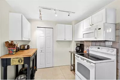 809 Poinsettia Drive, Eustis, FL 32726 - Photo 11