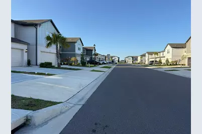 7649 Intrepid Road, Wesley Chapel, FL 33545 - Photo 5