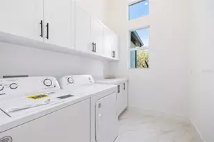 4528 Yorkshire Ln, Kissimmee, FL 34758 - Photo 11