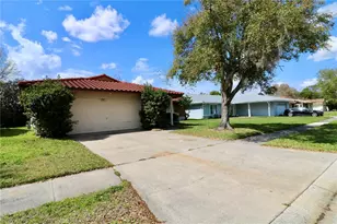 10322 Manila Bay Dr, Orlando, FL 32821 - Photo 3