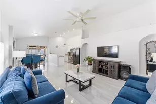 2405 Weymouth Ct, Kissimmee, FL 34743 - Photo 3