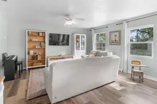8013 Plantation Dr, Orlando, FL 32810 - Photo 5