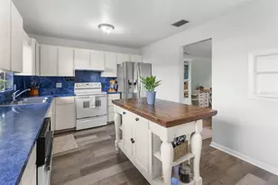 8013 Plantation Dr, Orlando, FL 32810 - Photo 13