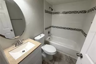 7113 E Bank Dr, Tampa, FL 33617 - Photo 11