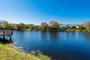 7113 E Bank Dr, Tampa, FL 33617 - Photo 21