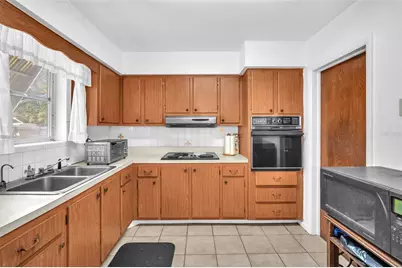 410 SW 71st Avenue, Pembroke Pines, FL 33023 - Photo 9