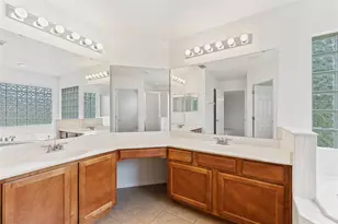 10075 Baywater Breeze Dr, Orlando, FL 32827 - Photo 25