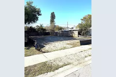 2126 43rd Avenue N, Saint Petersburg, FL 33714 - Photo 1