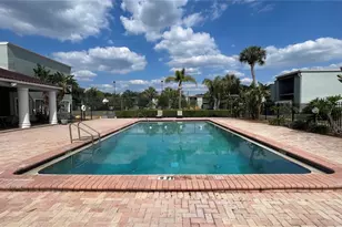 2850 Somerset Park Dr, Tampa, FL 33613 - Photo 15