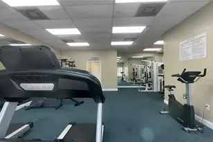 2850 Somerset Park Dr, Tampa, FL 33613 - Photo 17